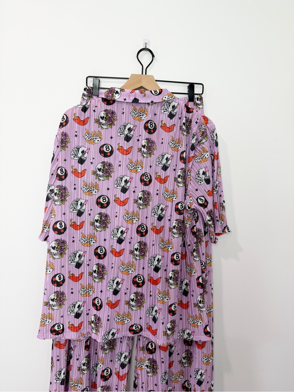 WKND Chasers Make My Own Luck Plisse Set Size Large - Picture 3 of 9
